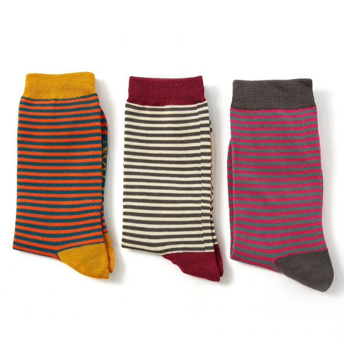Three pairs of super soft Bamboo Socks in a fabulous gift box.   Mr Heron - Stripes – fits shoe size 8-11  54% Bamboo 22% Cotton 16% Polyester 6% Nylon 2% Elastane